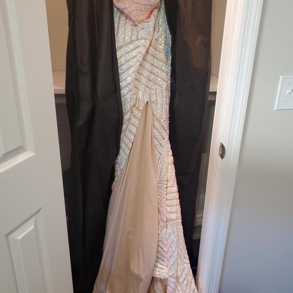 Jovani 2022, iridescent sequins throughout the Dress - Picture 9 of 13